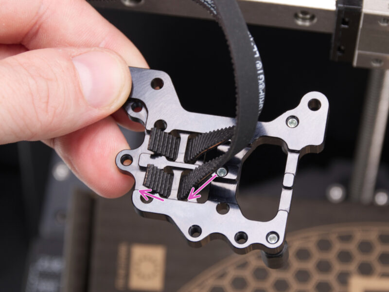 Inserting belt ends into the belt holder